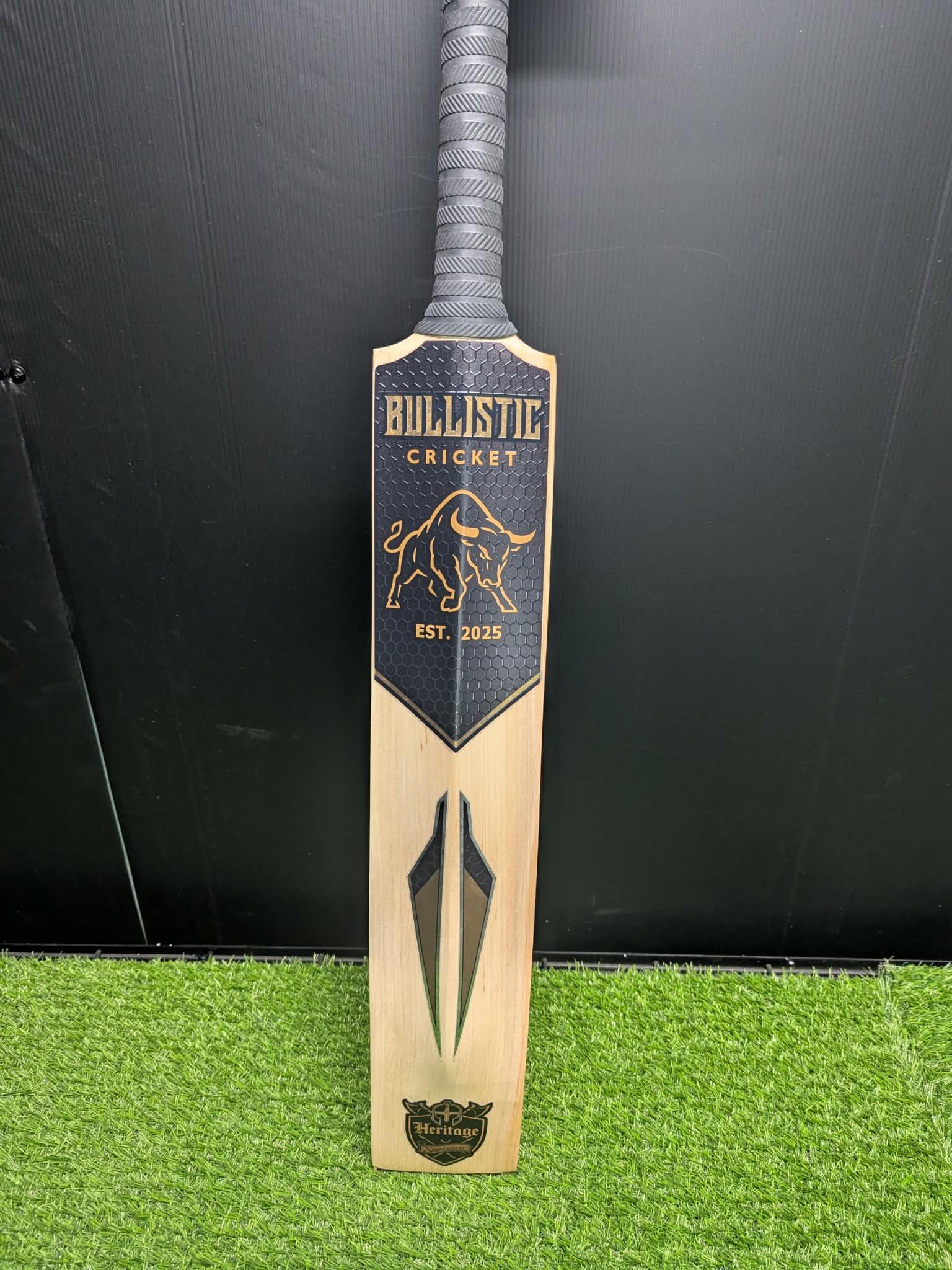 Bullistic Heritage Signature – Grade 2 English Willow (1144g / 2.9)