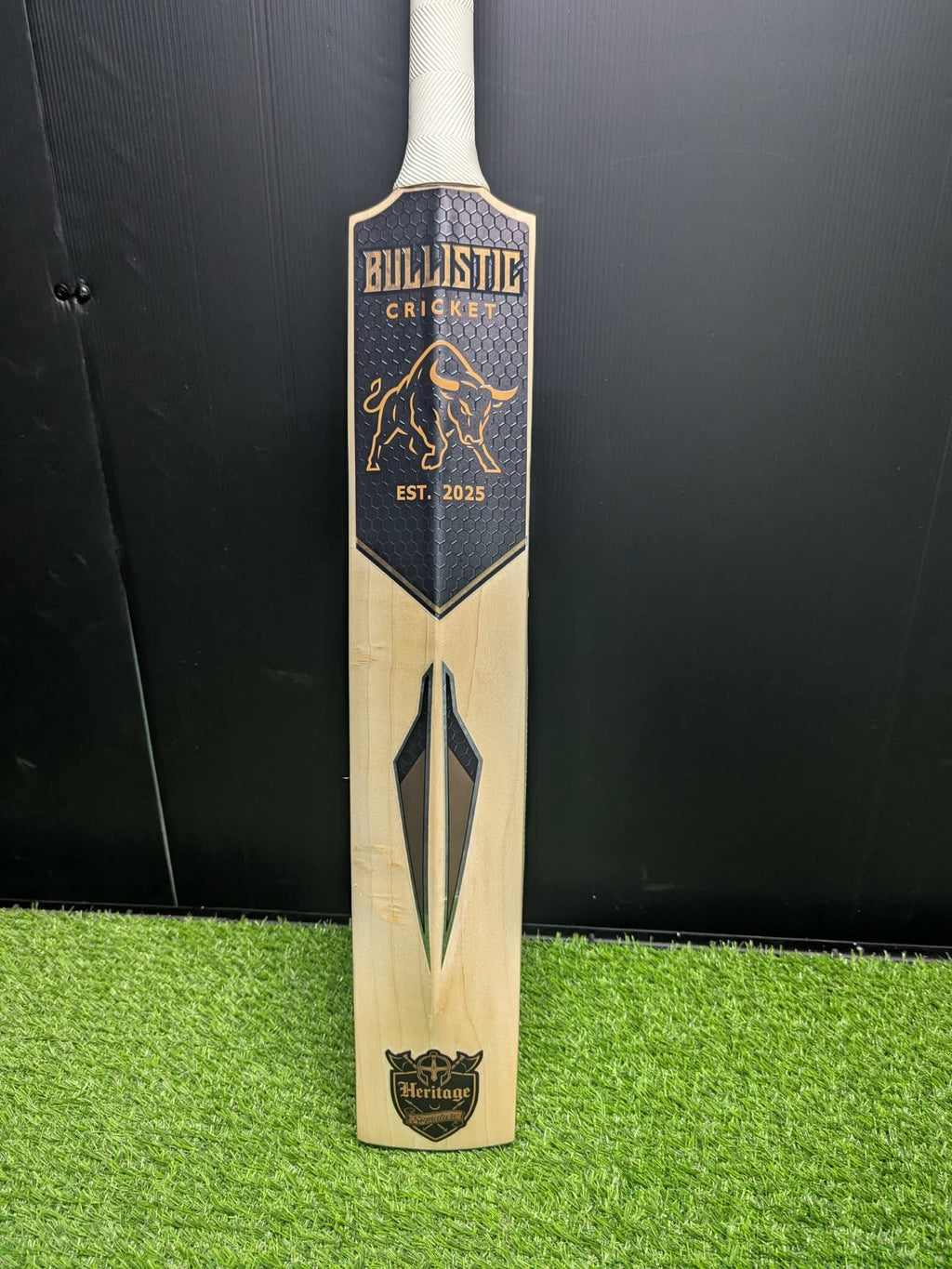 Bullistic Heritage Elite – Premium Grade 2 English Willow (1183g / 2.9)
