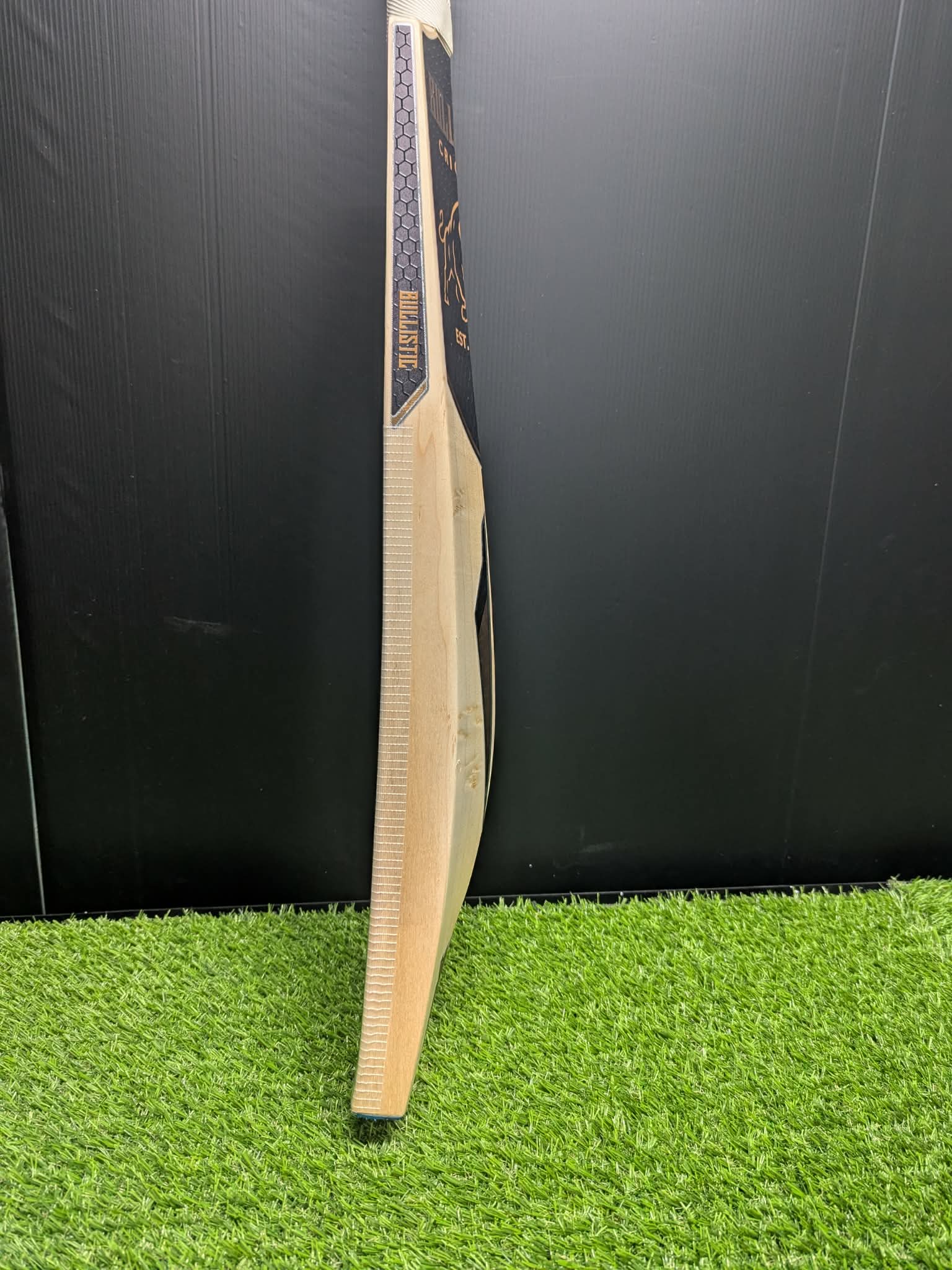 Bullistic Heritage Elite – Premium Grade 2 English Willow (1183g / 2.9)