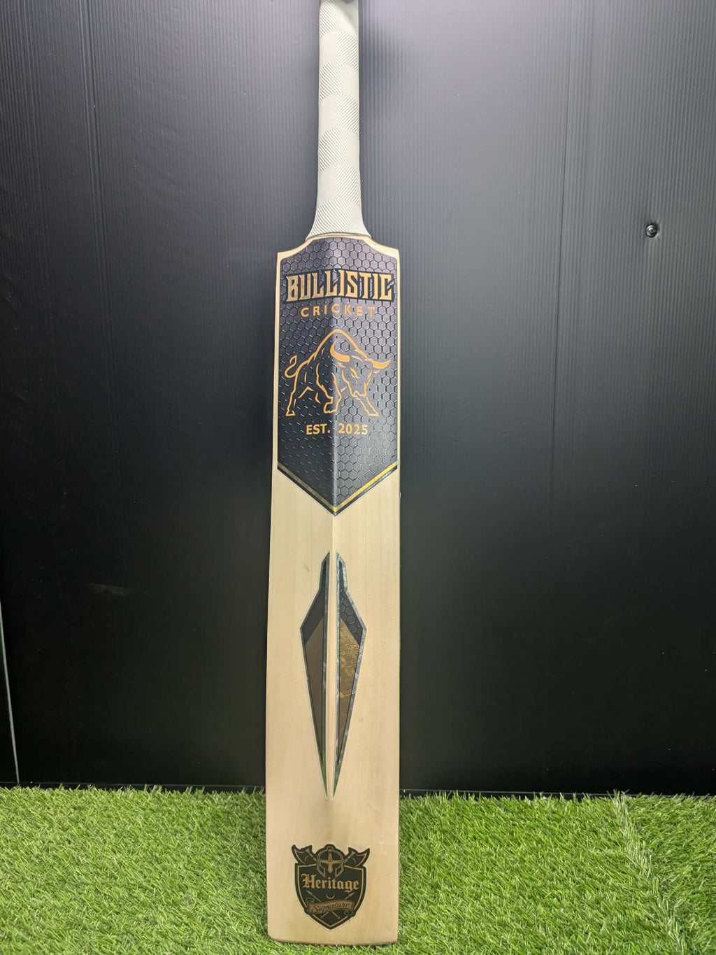 Bullistic Heritage Elite – Grade 2 English Willow (1214g / 2.11 SH)