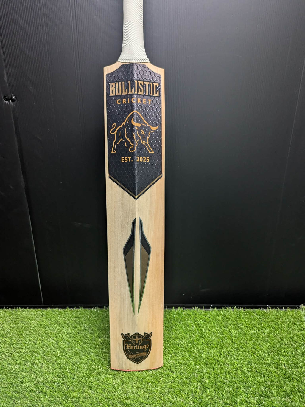 Bullistic Heritage Elite – Grade 2 English Willow (1158g / 2.9)