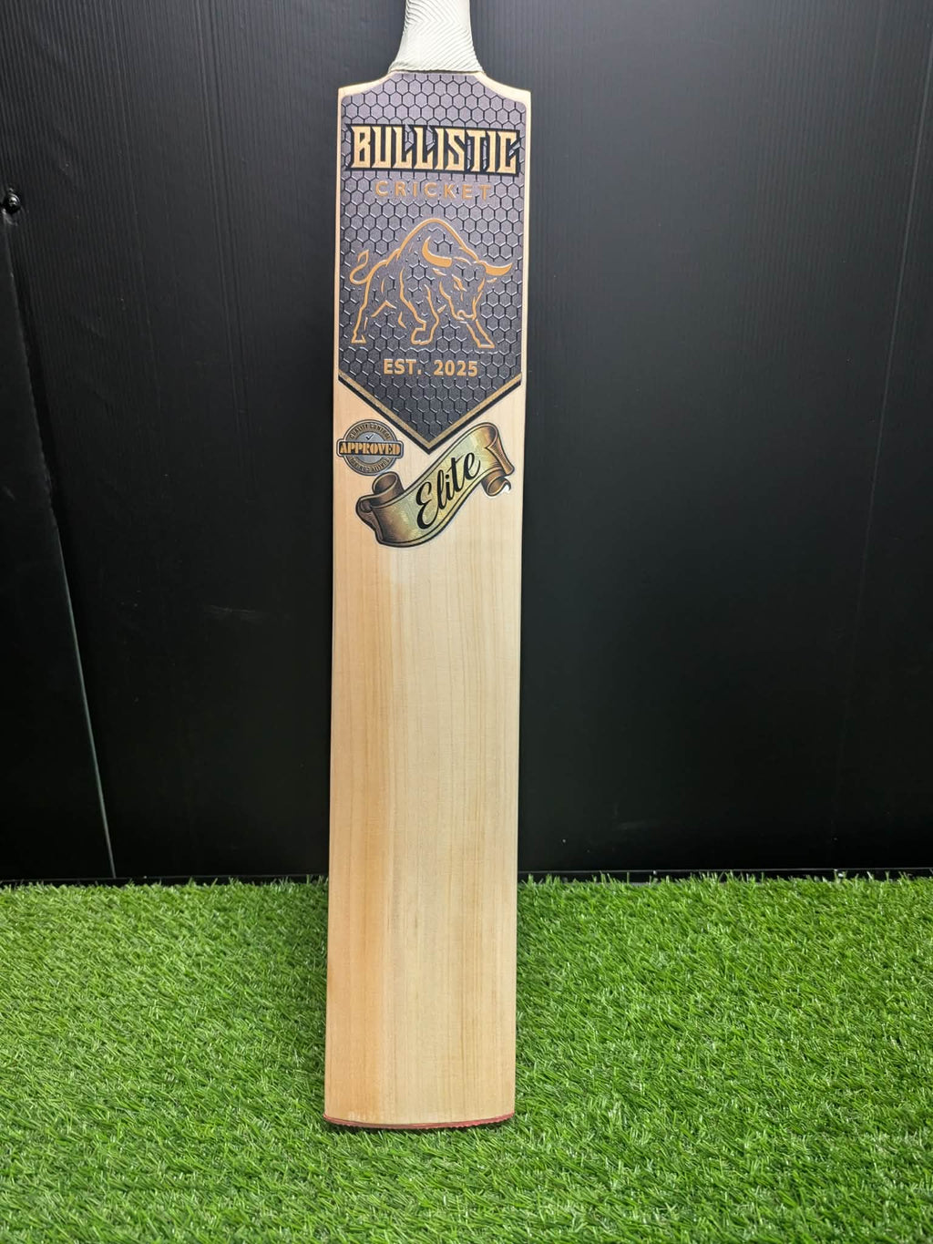 Bullistic Heritage Elite – Grade 2 English Willow (1158g / 2.9)