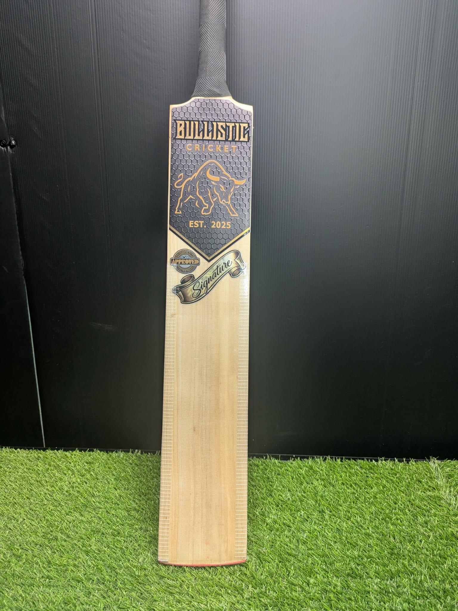 Bullistic Heritage Signature – Grade 2 English Willow (1166g / 2.9)