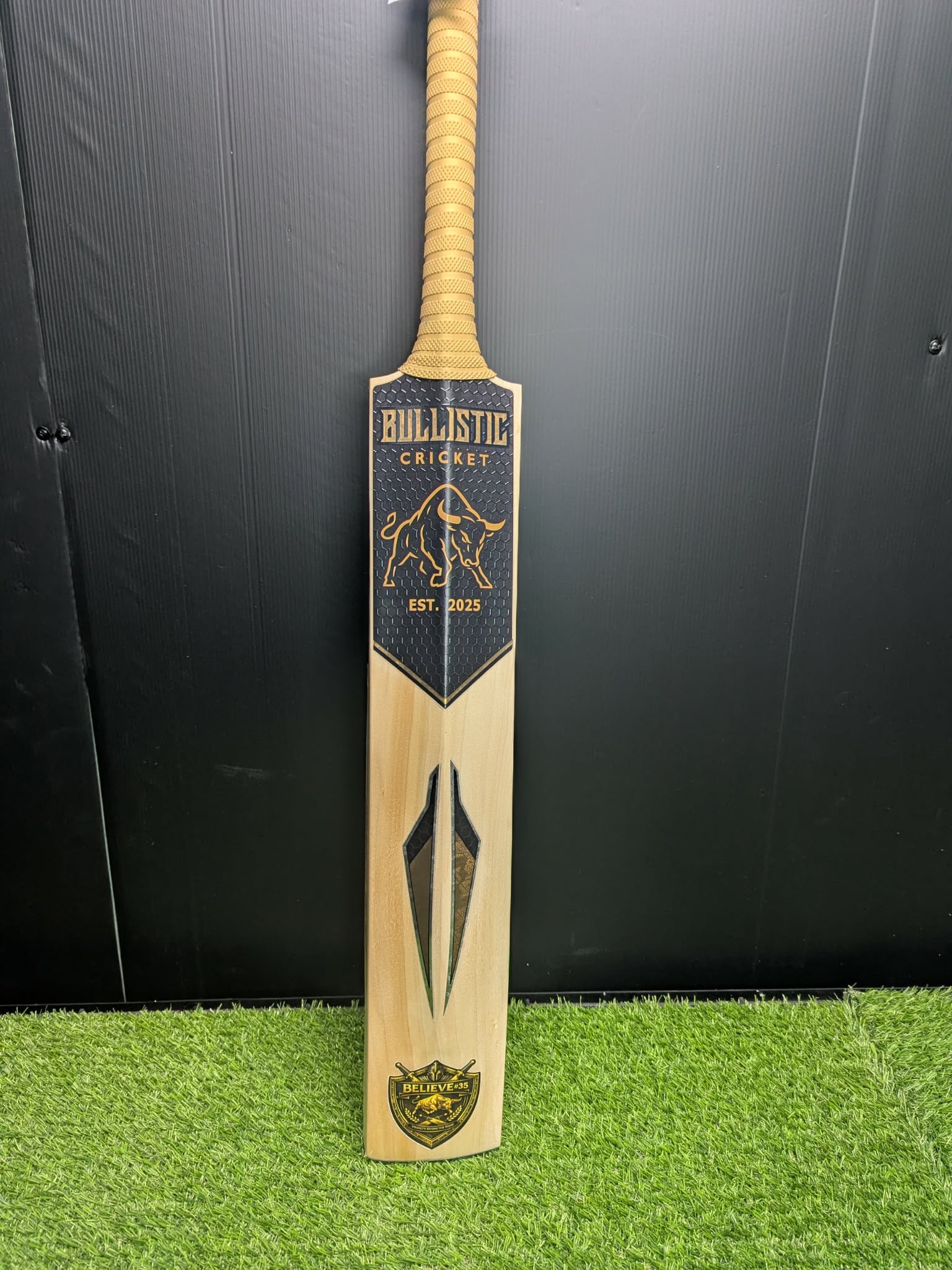 Bullistic Elite Believe #35 – Premium Grade 2 English Willow (1210g / 2.10)