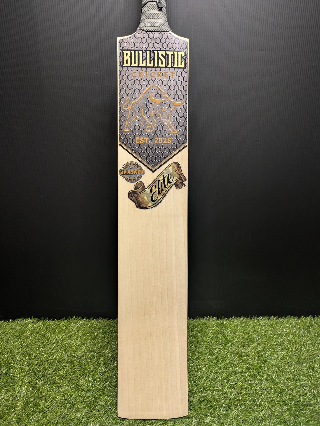 Bullistic Elite Player Grade English Willow | Short Handle | 1181g (2lb 10oz)