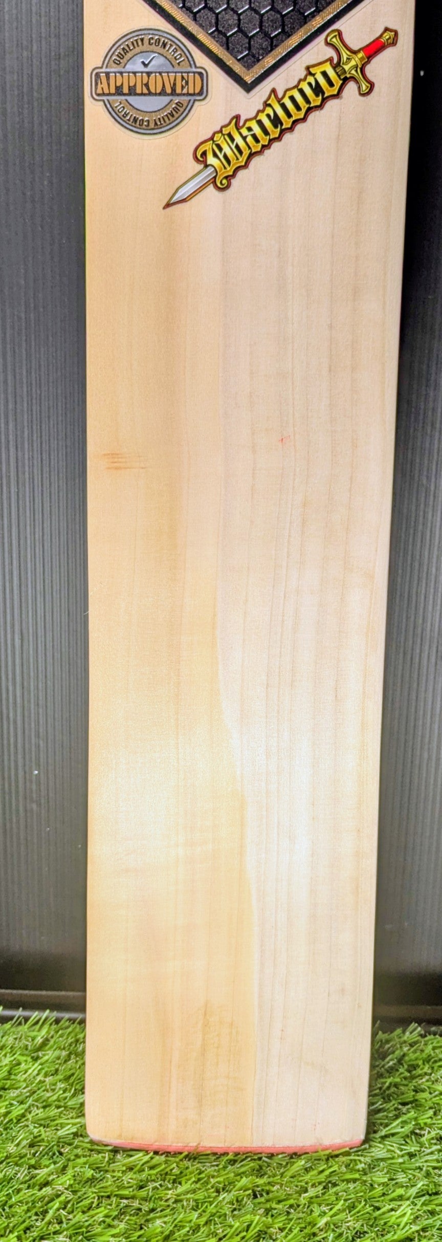 Bullistic Warlord 
Grade 3 English Willow SH 1131g 2.8lbs